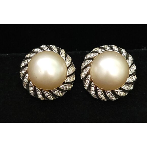 Vintage Kenneth Jay Lane Couture Pearl Rhinestone Silver Tone Clip On Earrings - Picture 1 of 7